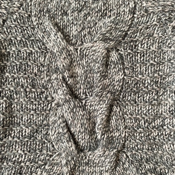 Medium wool GAP sweater - Picture 9 of 11